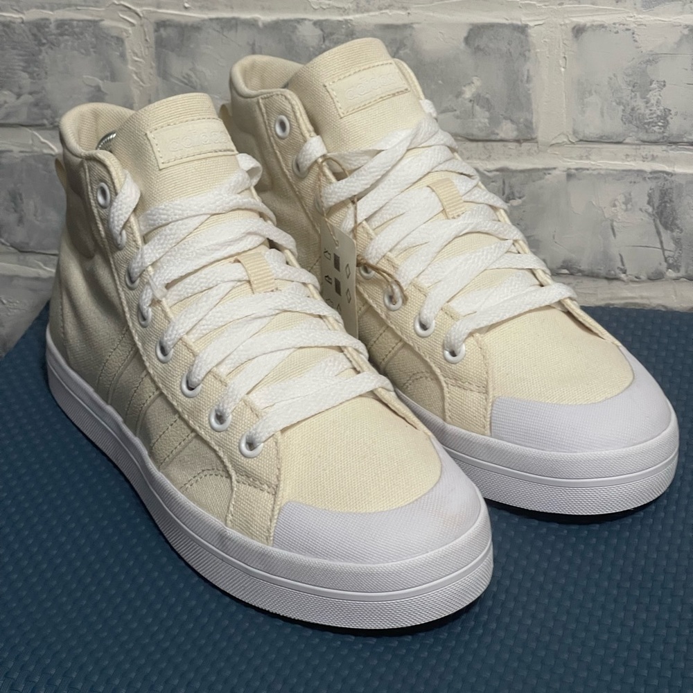adidas Women's Bravada Shoes